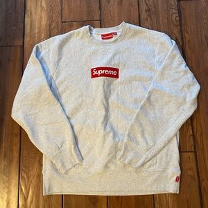SOLD Supreme Box Logo Sweatshirt Men’s XL NWOT
